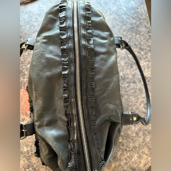 Authentic vintage Gucci Boston Sabrina Ruffle Handbag - Picture 10 of 16